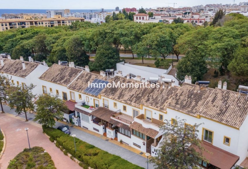 Reventa - Villa independiente - Estepona  - Estepona Centro