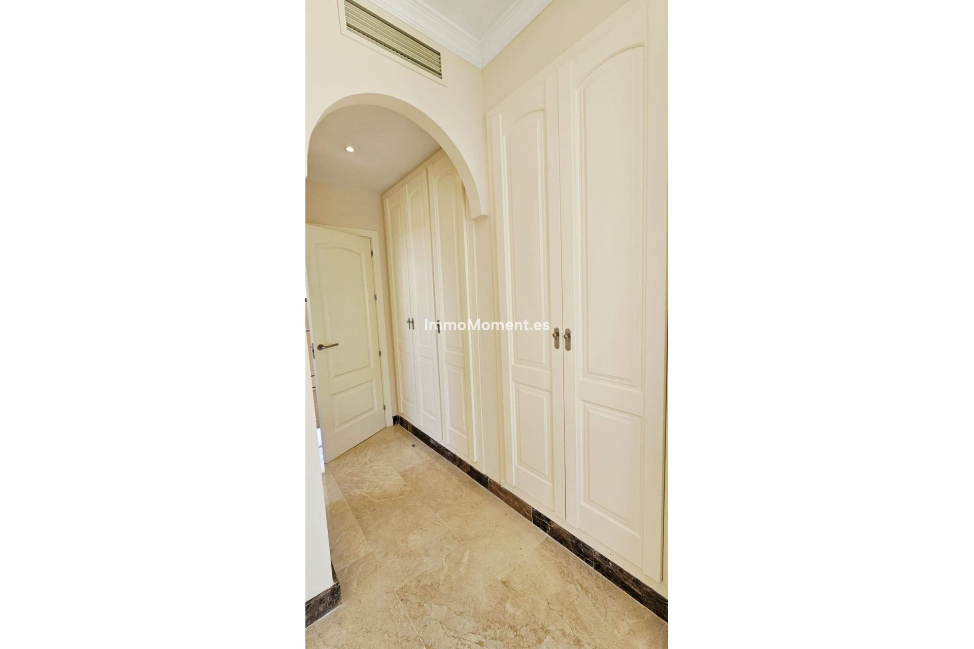 Reventa - Villa independiente - Estepona  - Estepona Centro