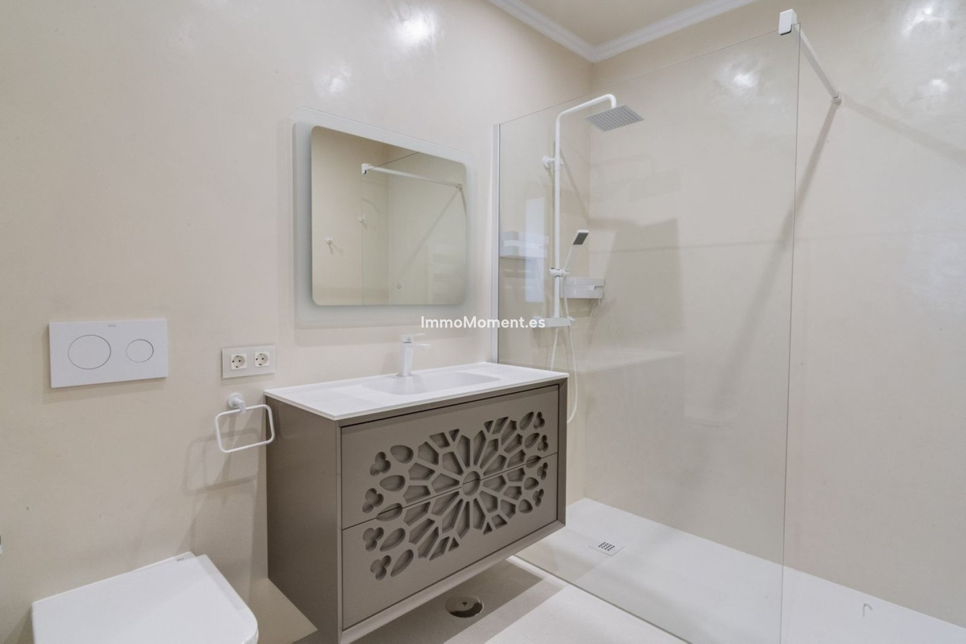 Reventa - Villa independiente - Estepona  - Estepona Centro