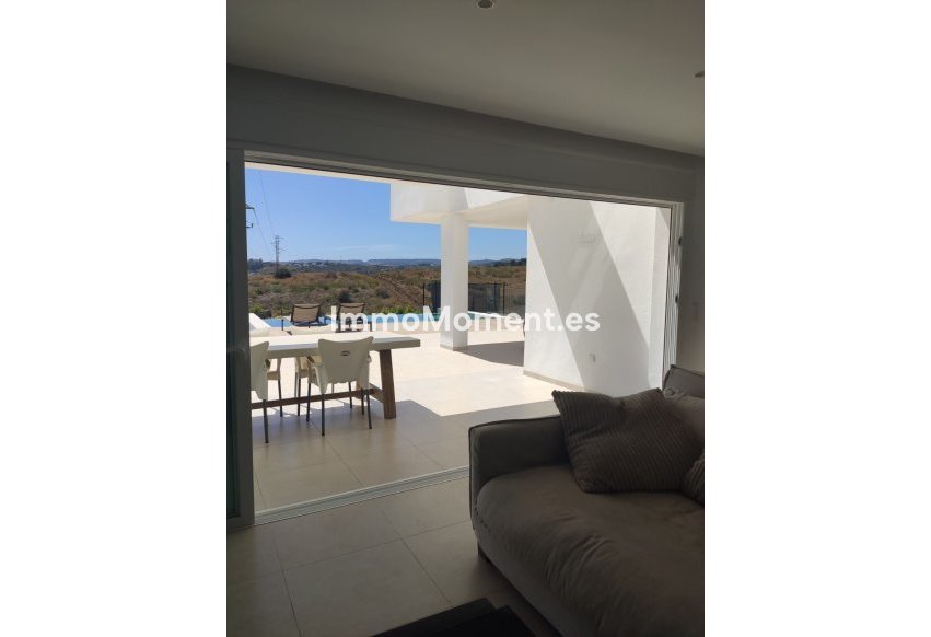 Reventa - Villa independiente - Estepona  - Estepona Centro