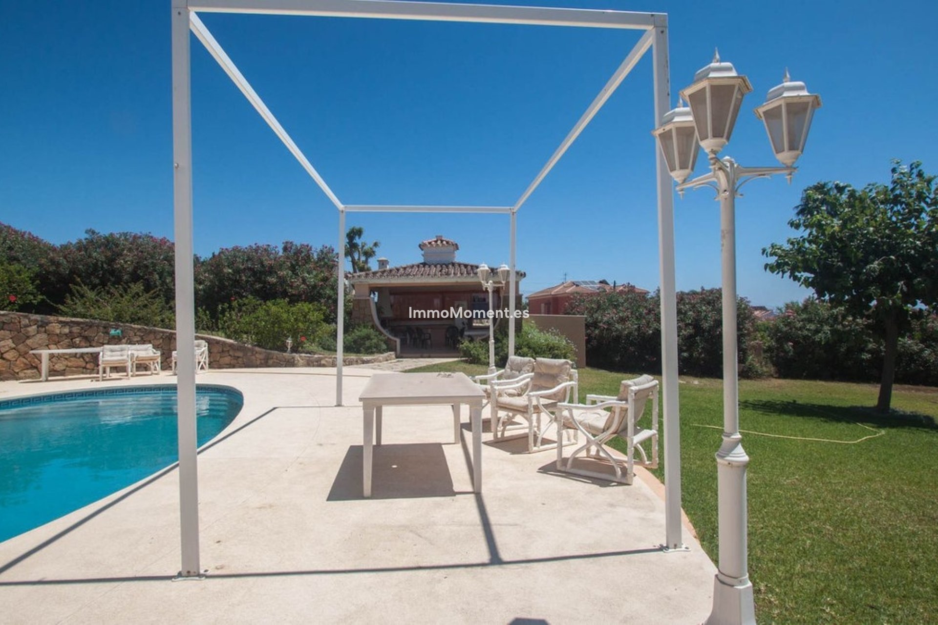 Reventa - Villa independiente - Estepona  - Estepona Centro