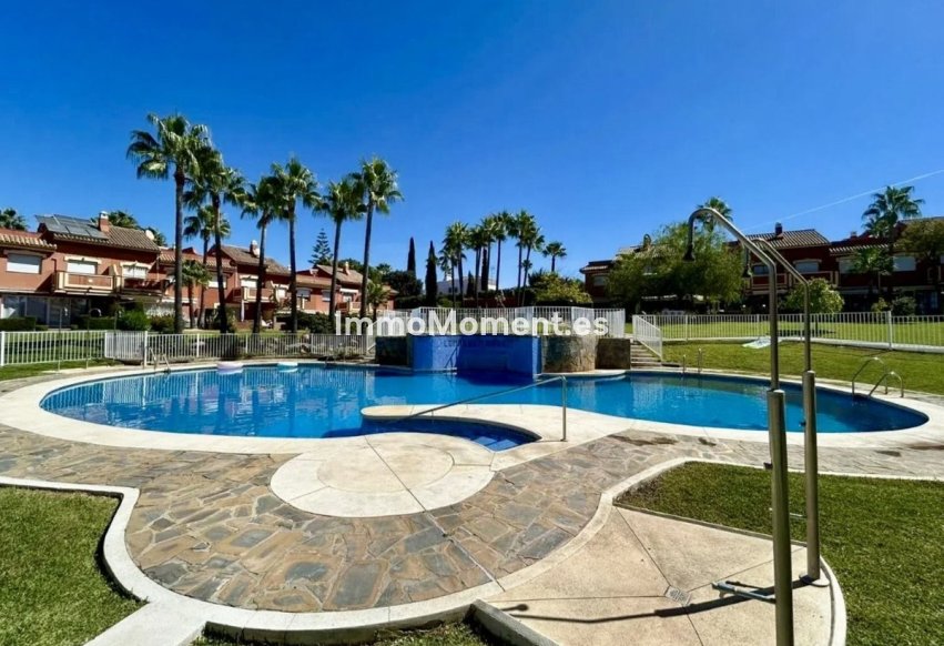 Reventa - Villa independiente - Estepona  - Estepona Centro