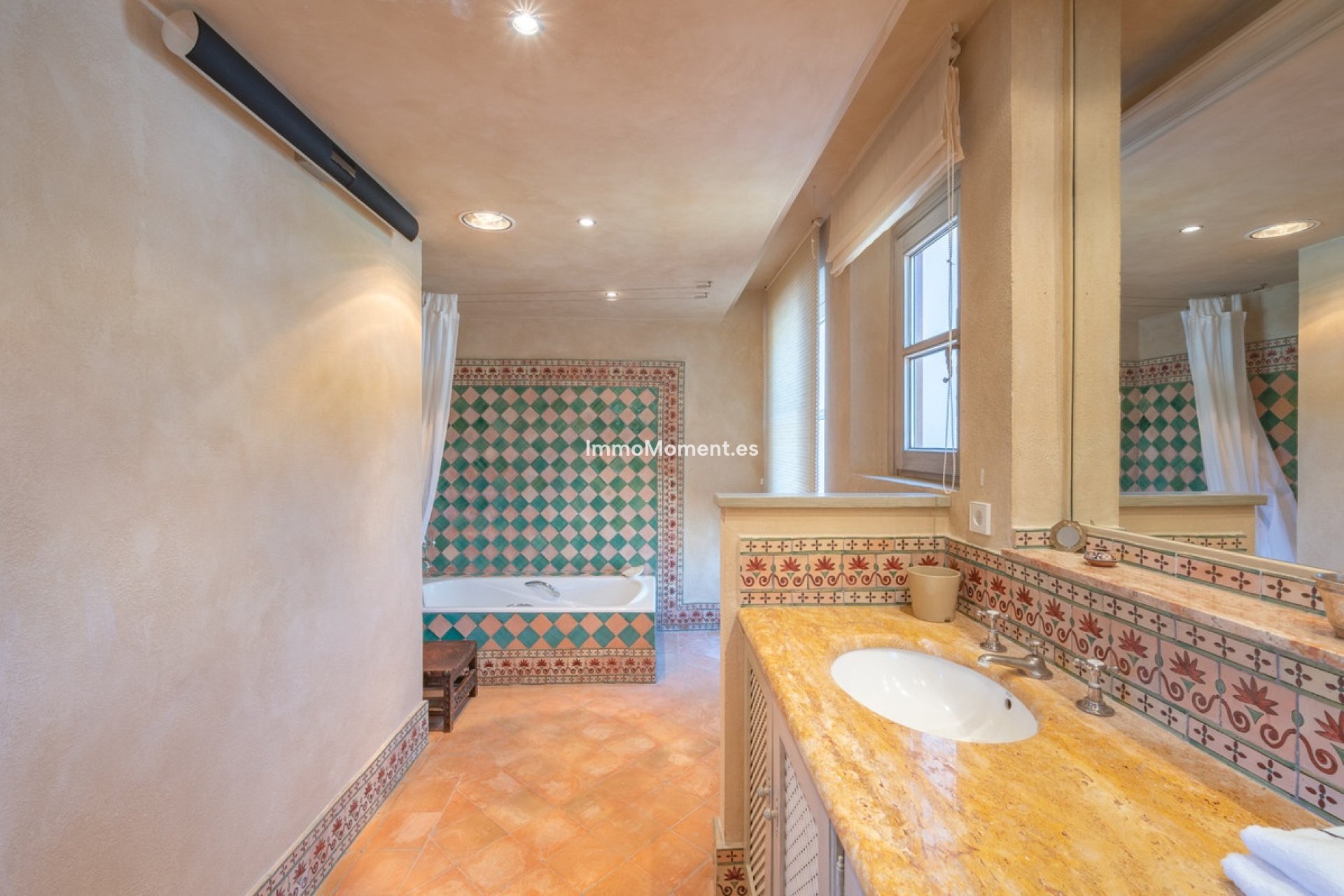 Reventa - Villa independiente - Estepona  - Estepona Centro