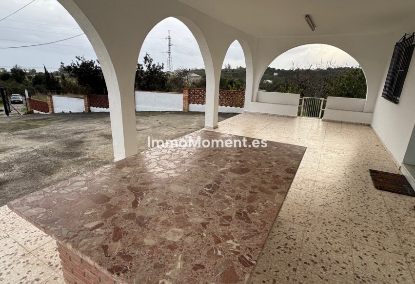 Reventa - Villa independiente - Estepona  - Estepona Centro