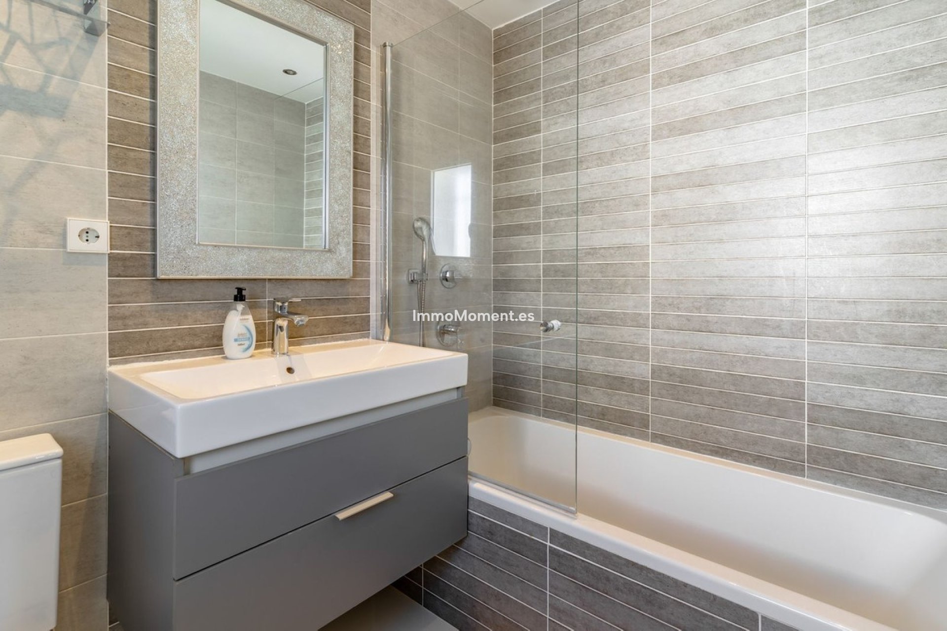 Reventa - Villa independiente - Estepona  - Estepona Centro