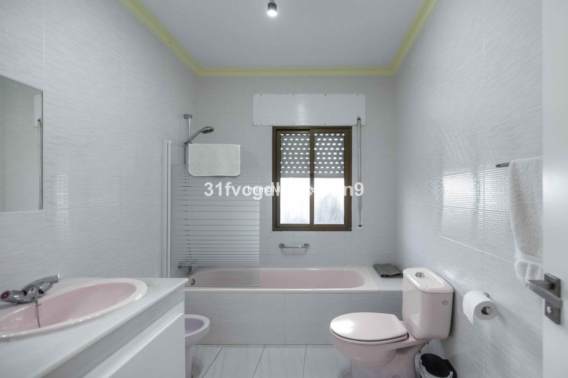 Reventa - Villa independiente - Estepona  - Estepona Centro