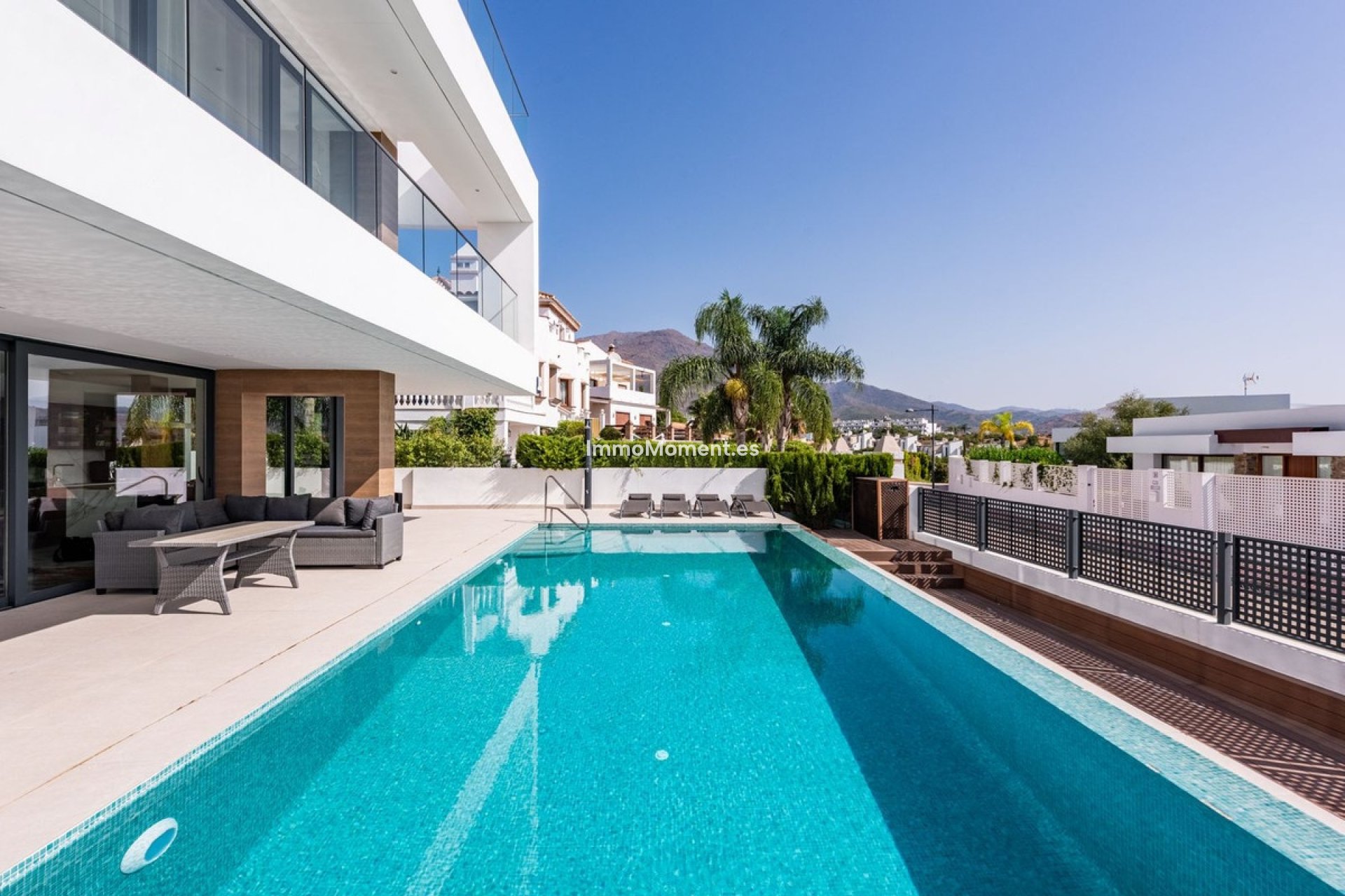 Reventa - Villa independiente - Estepona  - Estepona Centro