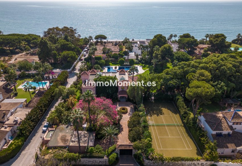 Reventa - Villa independiente - Estepona  - Estepona Centro