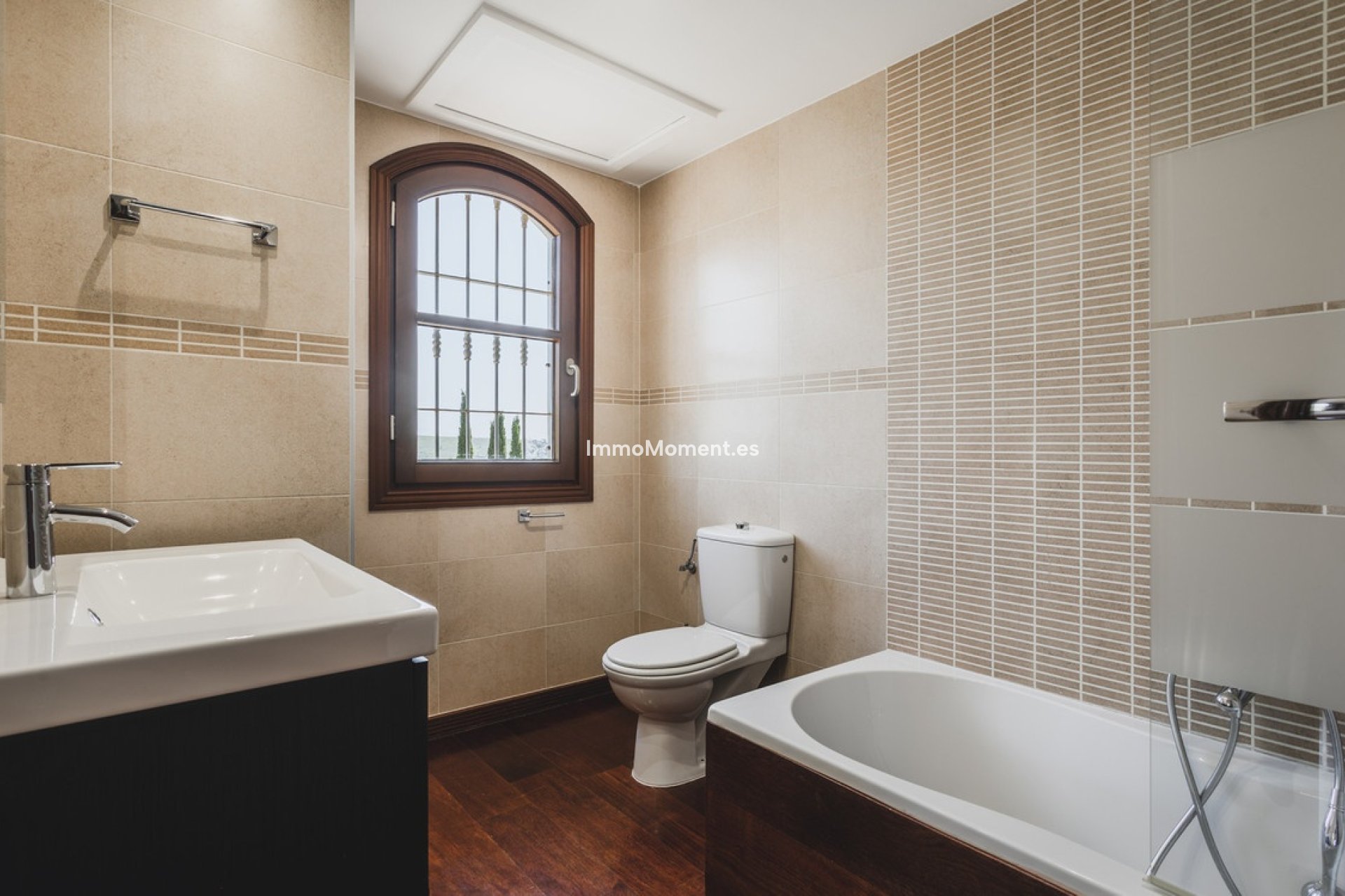 Reventa - Villa independiente - Estepona  - Estepona Centro
