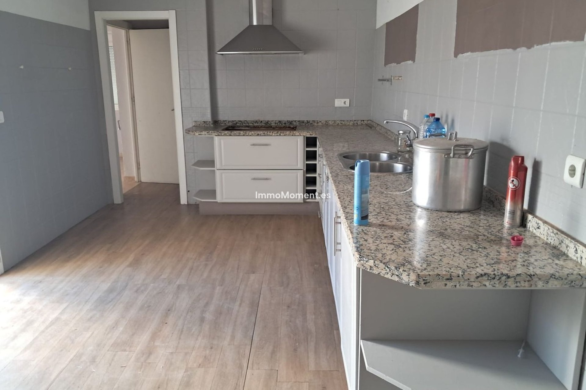 Reventa - Villa independiente - Estepona  - Estepona Centro