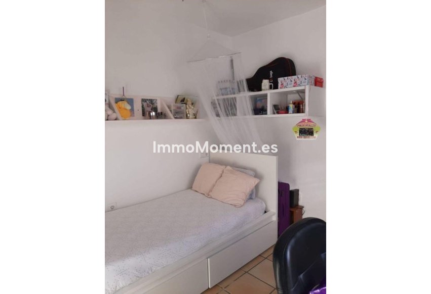 Reventa - Villa independiente - Estepona  - Estepona Centro