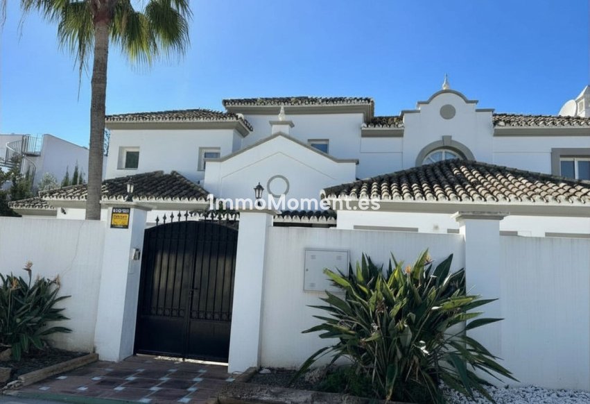 Reventa - Villa independiente - Estepona  - Estepona Centro