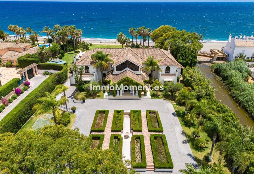 Reventa - Villa independiente - Estepona  - Estepona Centro