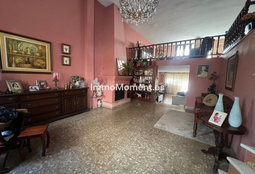 Reventa - Villa independiente - Estepona  - Estepona Centro
