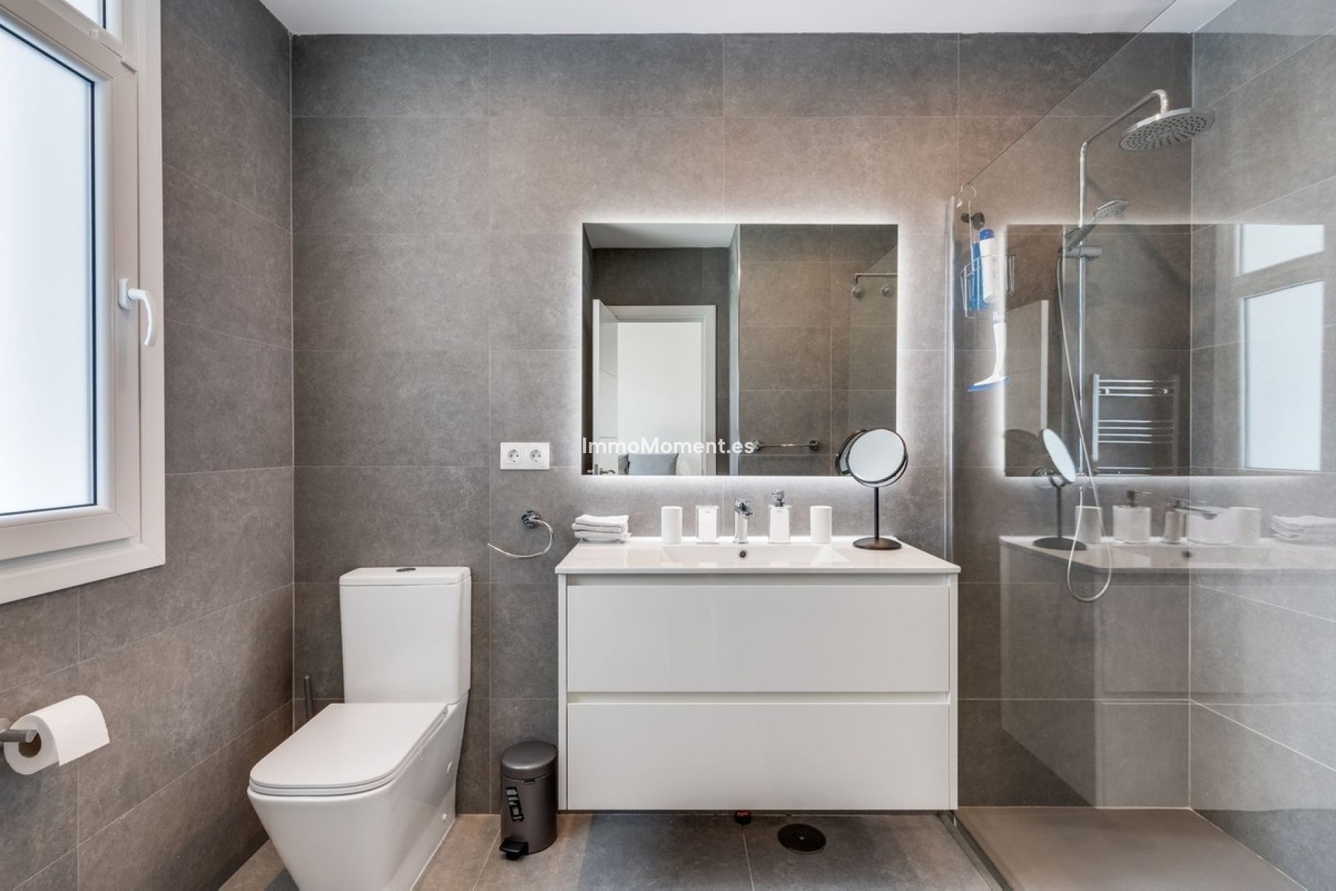 Reventa - Villa independiente - Estepona  - Estepona Centro