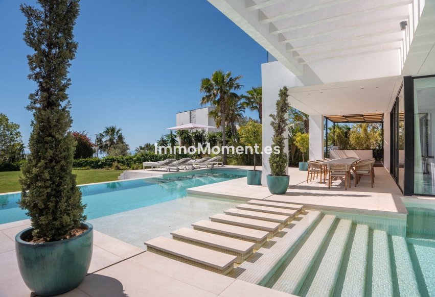 Reventa - Villa independiente - Estepona  - Estepona Centro