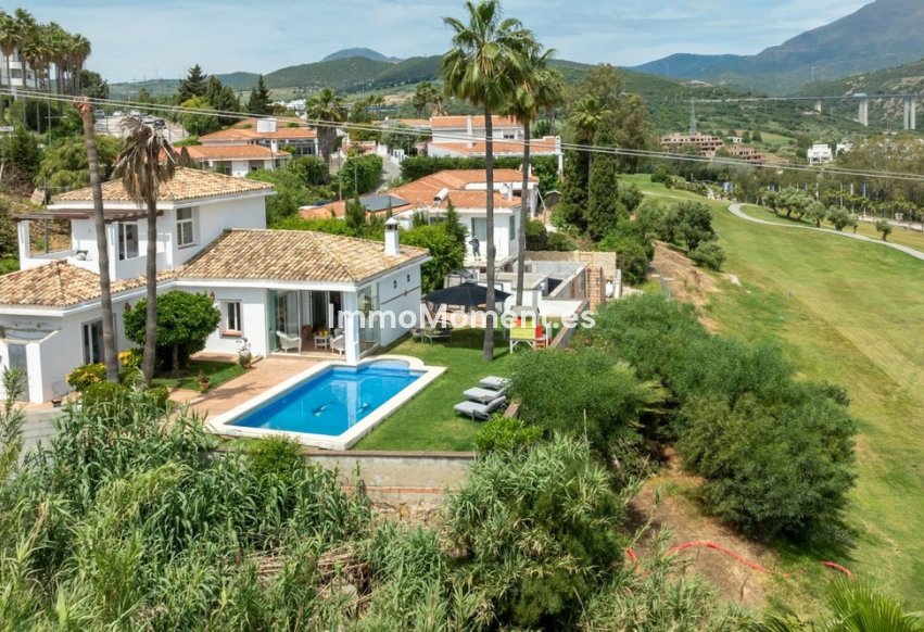 Reventa - Villa independiente - Estepona  - Estepona Centro