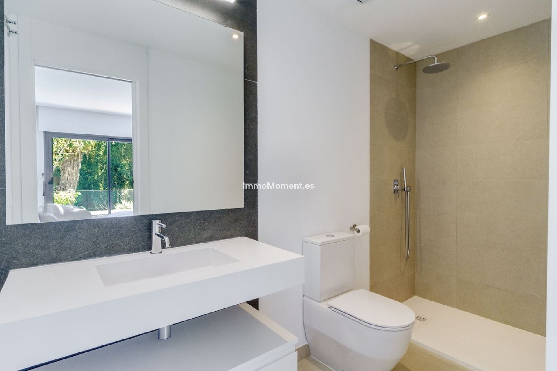 Reventa - Villa independiente - Estepona  - Estepona Centro