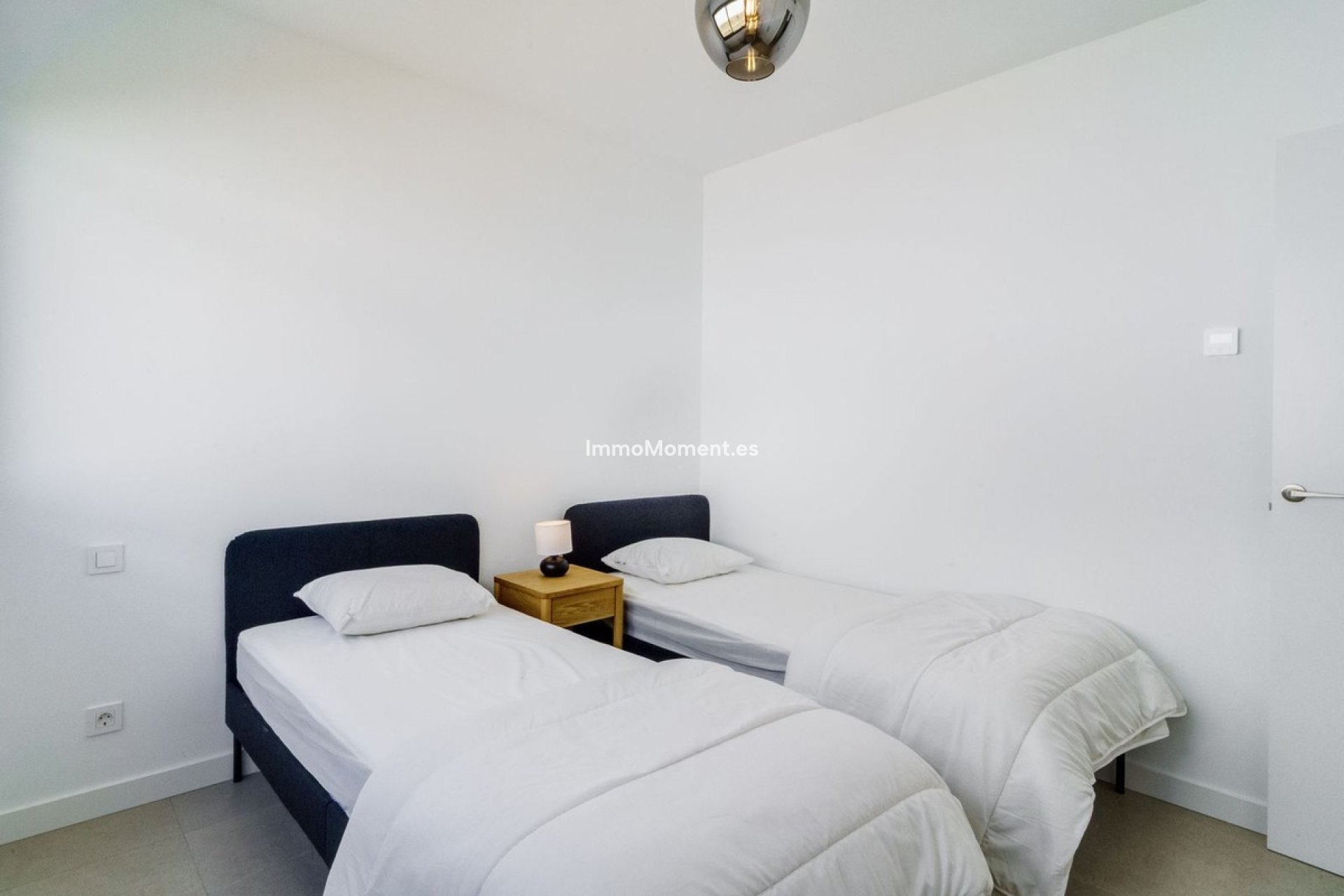Reventa - Villa independiente - Estepona  - Estepona Centro