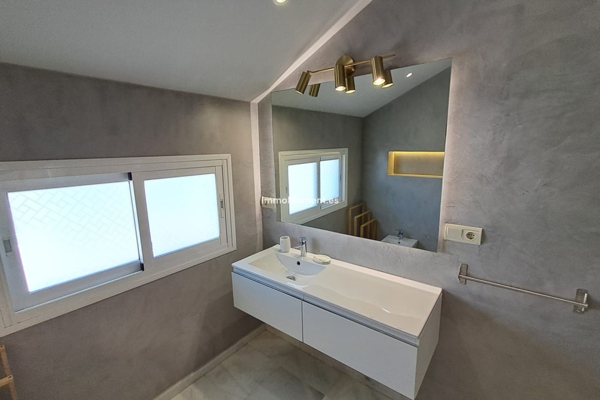 Reventa - Villa independiente - Estepona  - Estepona Centro