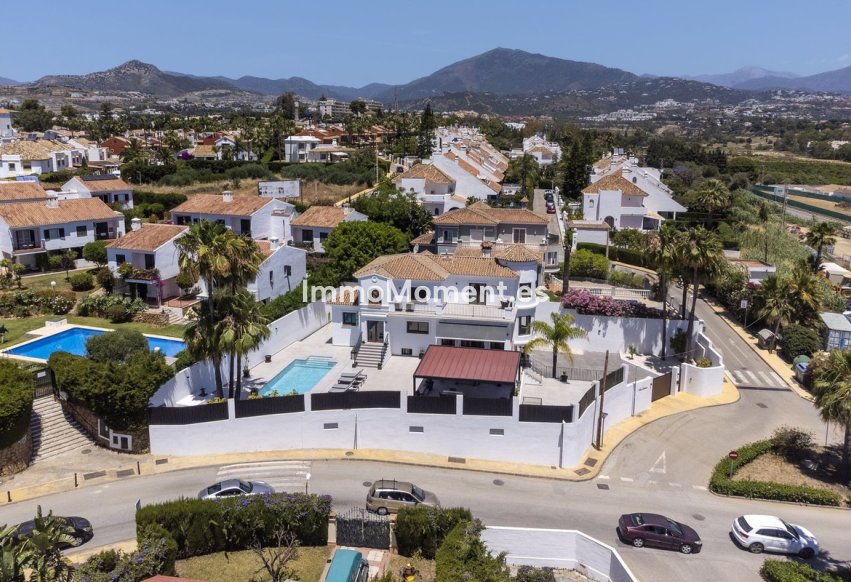 Reventa - Villa independiente - Estepona  - Estepona Centro