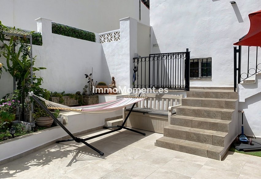 Reventa - Villa independiente - Estepona  - Estepona Centro