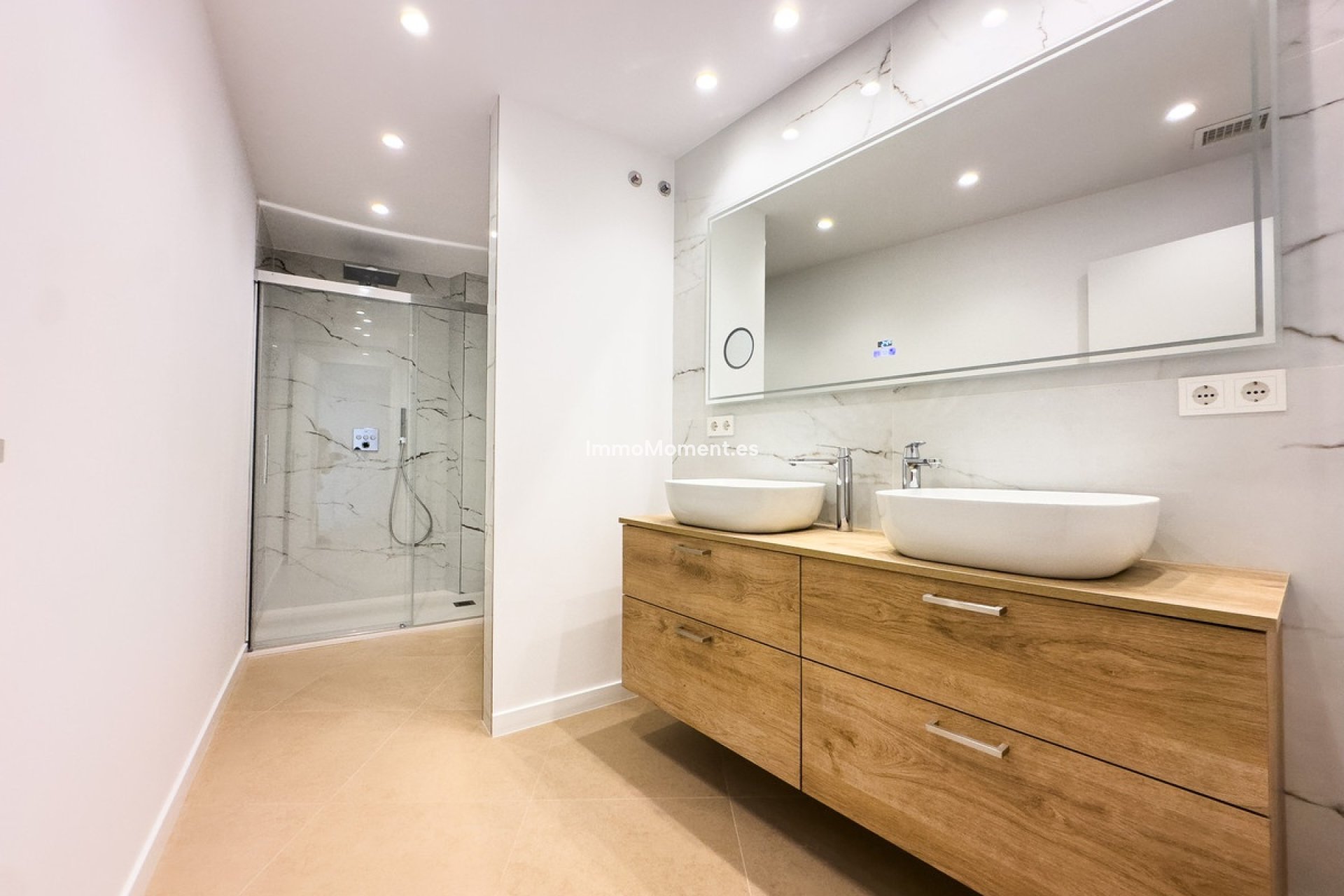 Reventa - Villa independiente - Estepona  - Estepona Centro