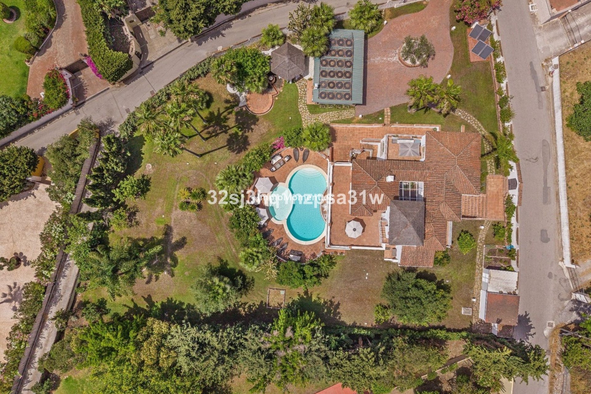 Reventa - Villa independiente - Estepona  - Estepona Centro