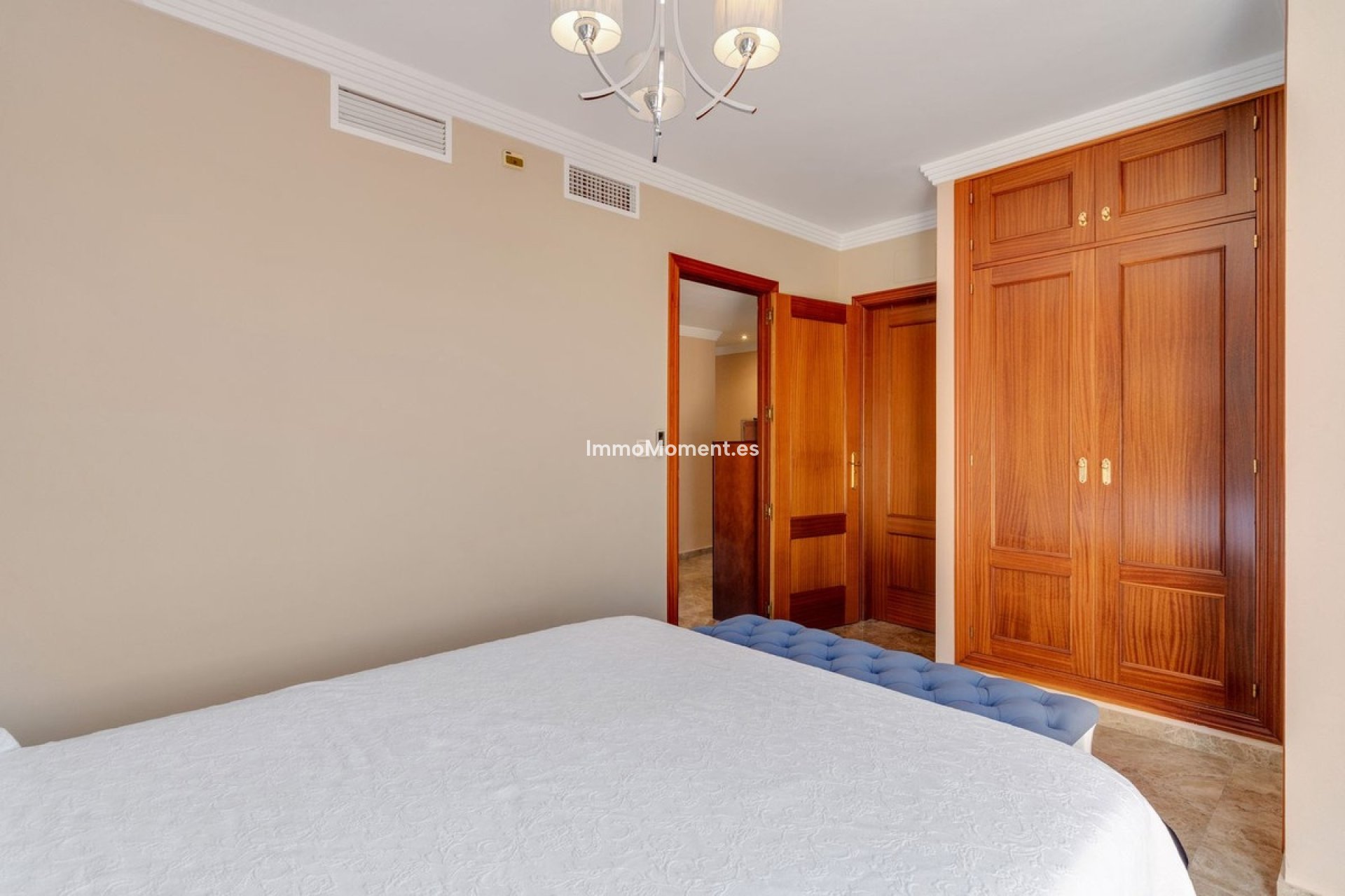 Reventa - Villa independiente - Estepona  - Estepona Centro