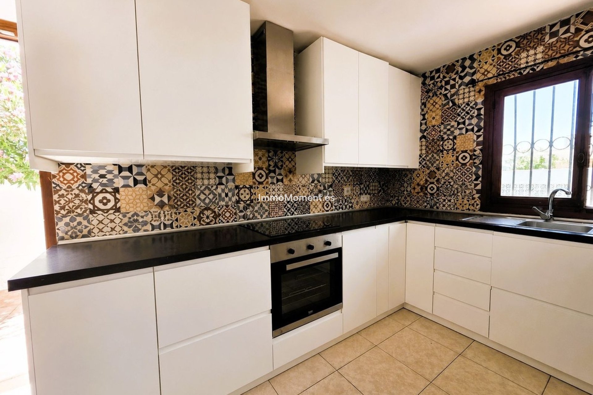 Reventa - Villa independiente - Estepona  - Estepona Centro