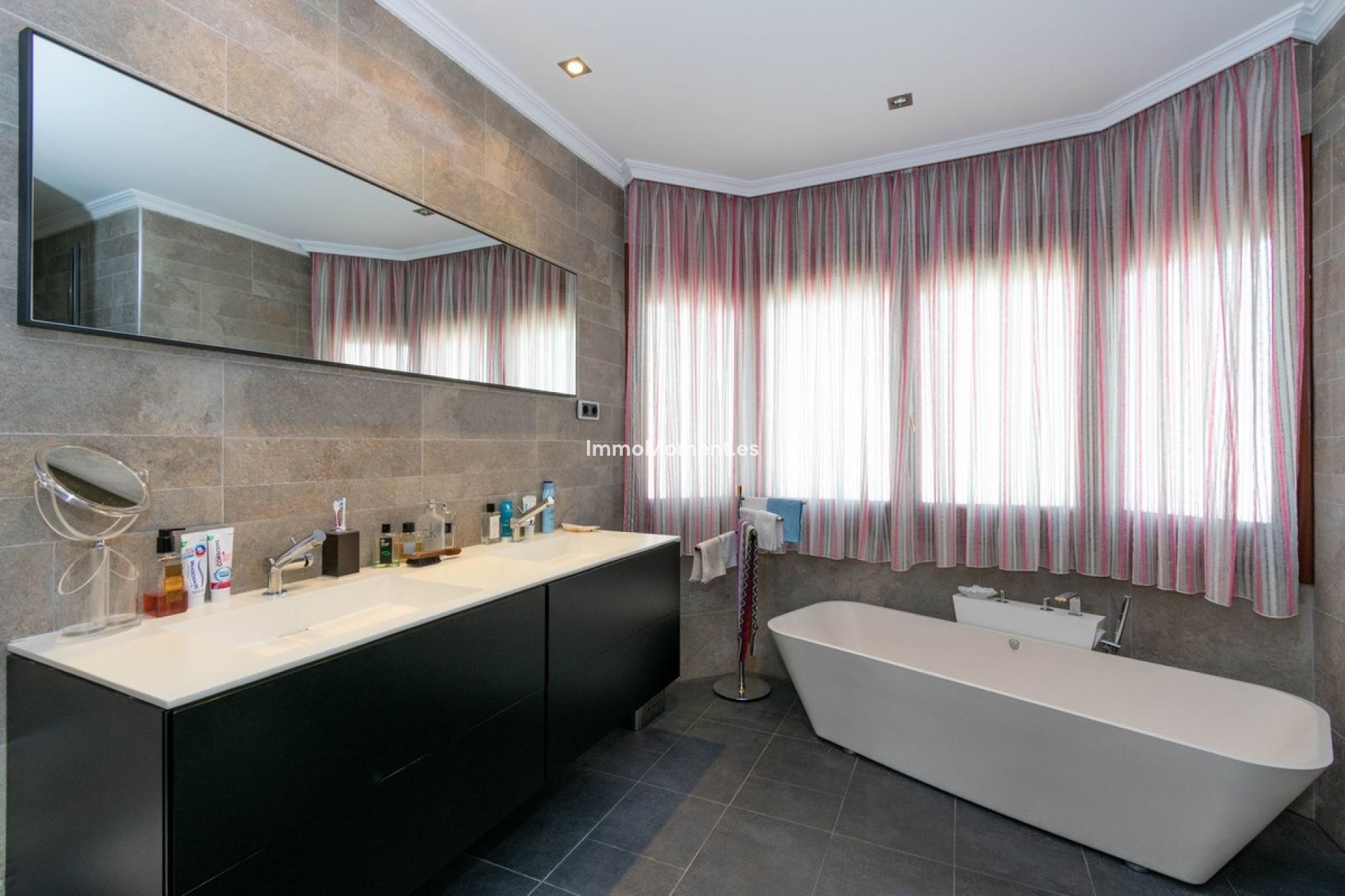 Reventa - Villa independiente - Estepona  - Estepona Centro