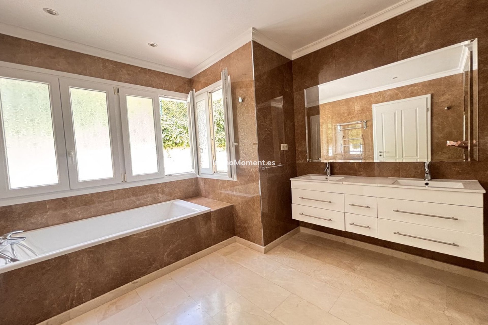 Reventa - Villa independiente - Estepona  - Selwo