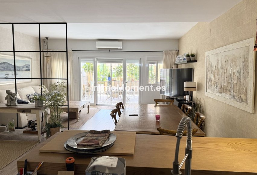 Reventa - Villa independiente - Estepona  - Selwo