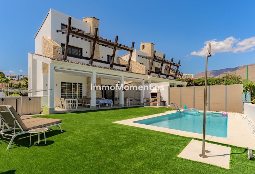 Reventa - Villa independiente - Estepona  - Valle Romano