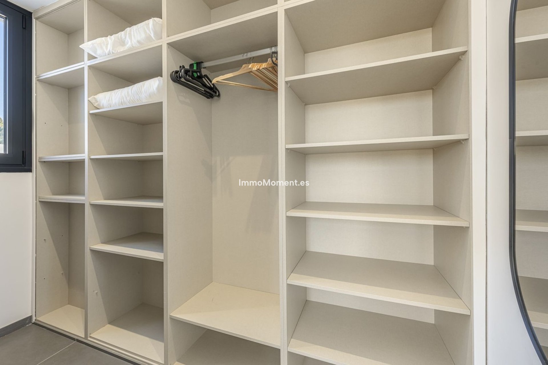 Reventa - Villa independiente - Estepona  - Valle Romano