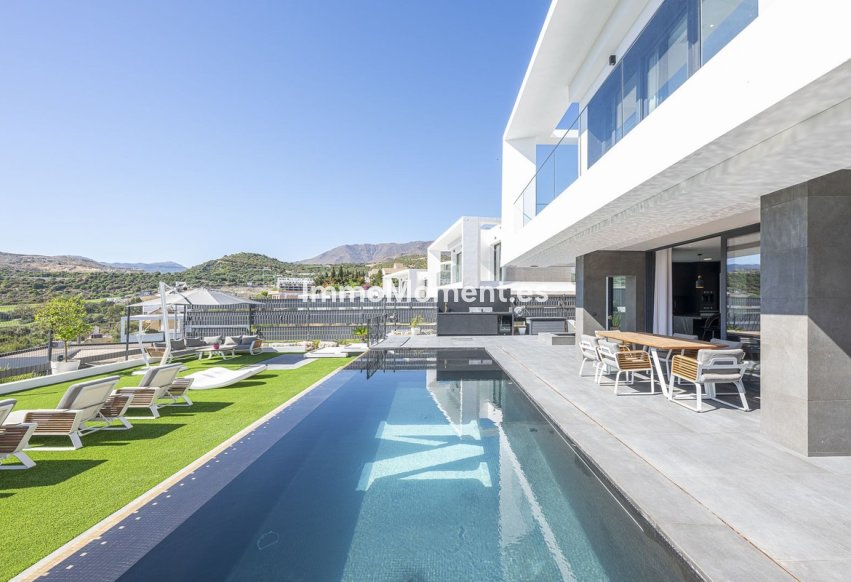 Reventa - Villa independiente - Estepona  - Valle Romano