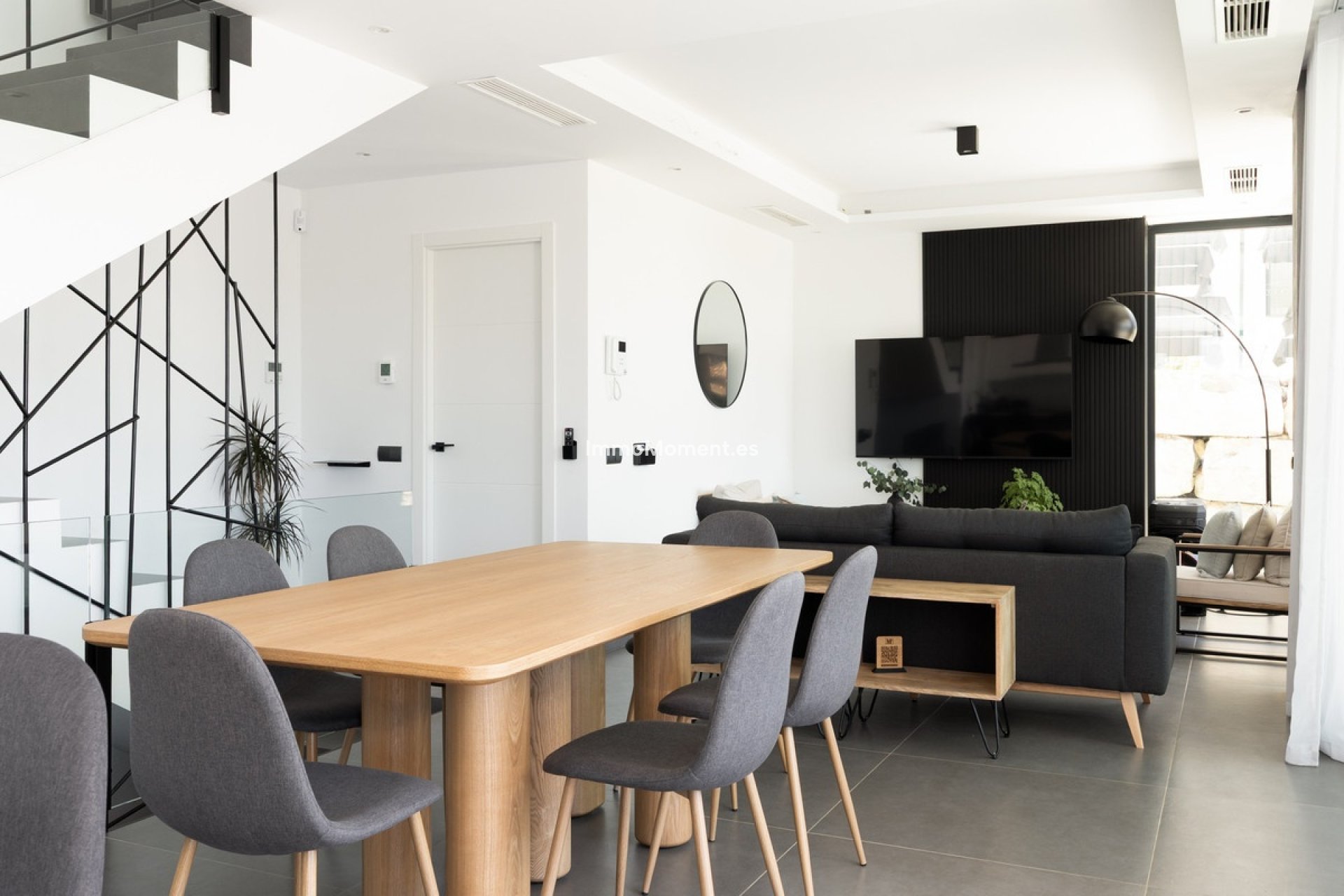 Reventa - Villa independiente - Estepona  - Valle Romano