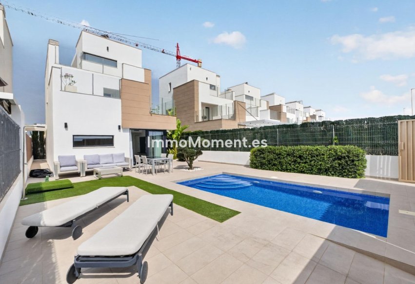 Reventa - Villa independiente - Guardamar del Segura - Urbanización El Raso