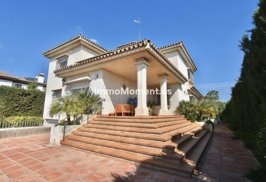Reventa - Villa independiente - Interior  - Estacion de Cartama