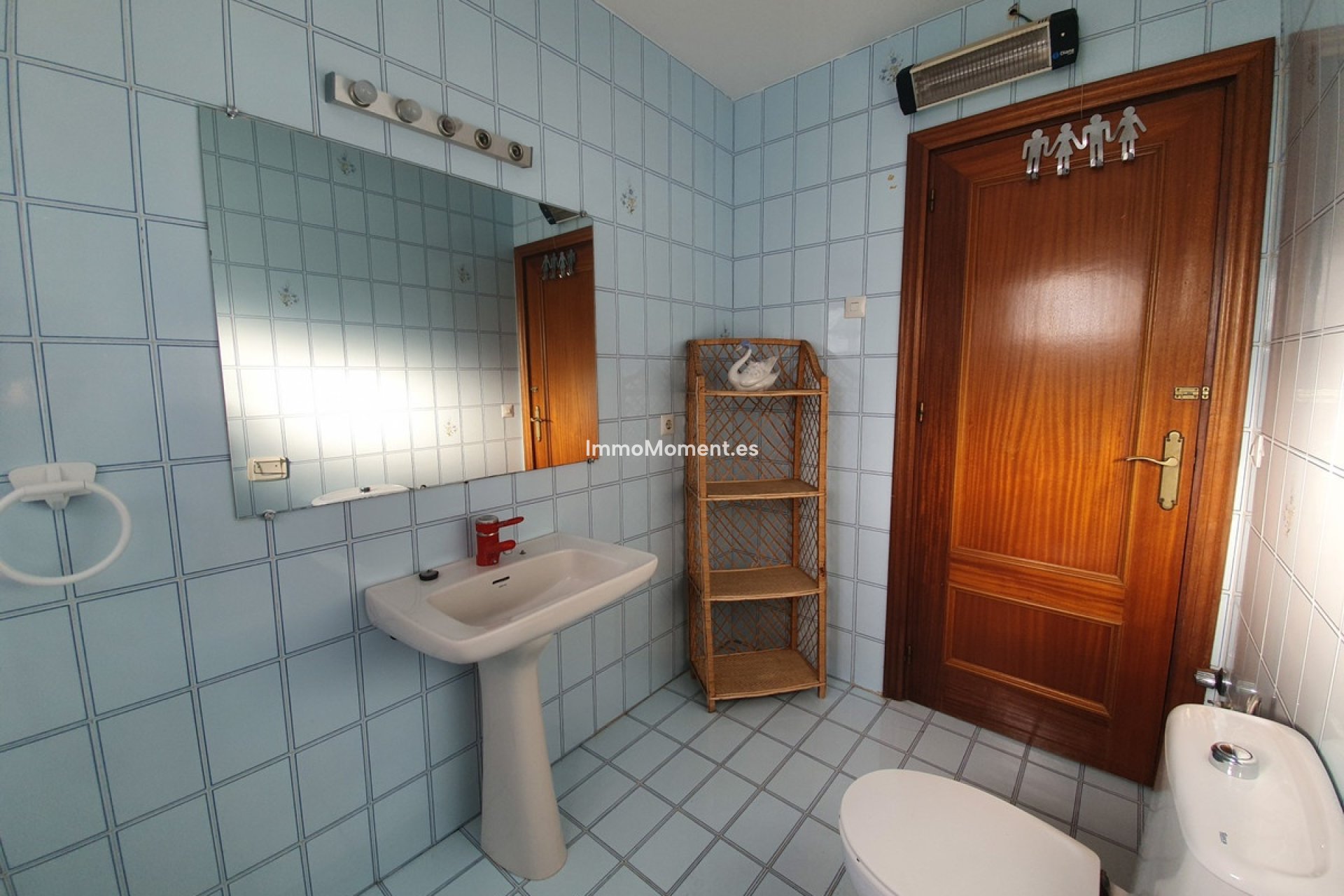 Reventa - Villa independiente - Interior  - Guaro