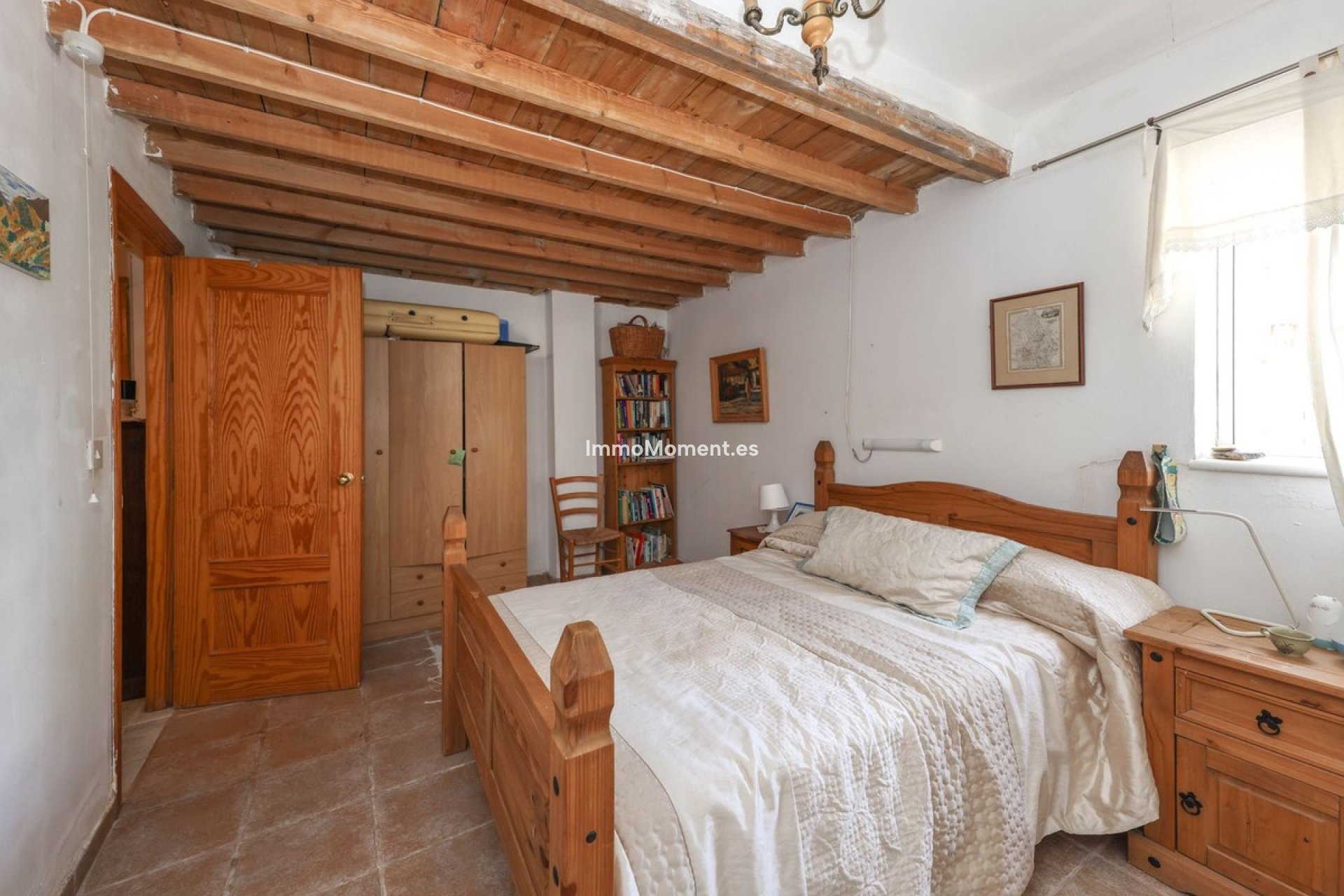 Reventa - Villa independiente - Interior  - Guaro