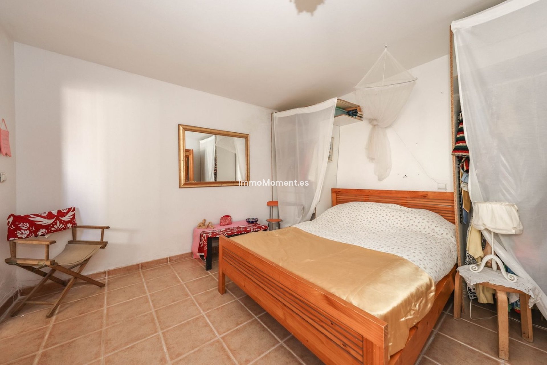 Reventa - Villa independiente - Interior  - Guaro