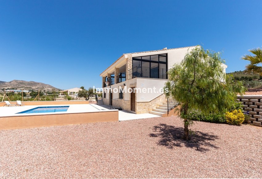 Reventa - Villa independiente - La Romana - La Romana Centro