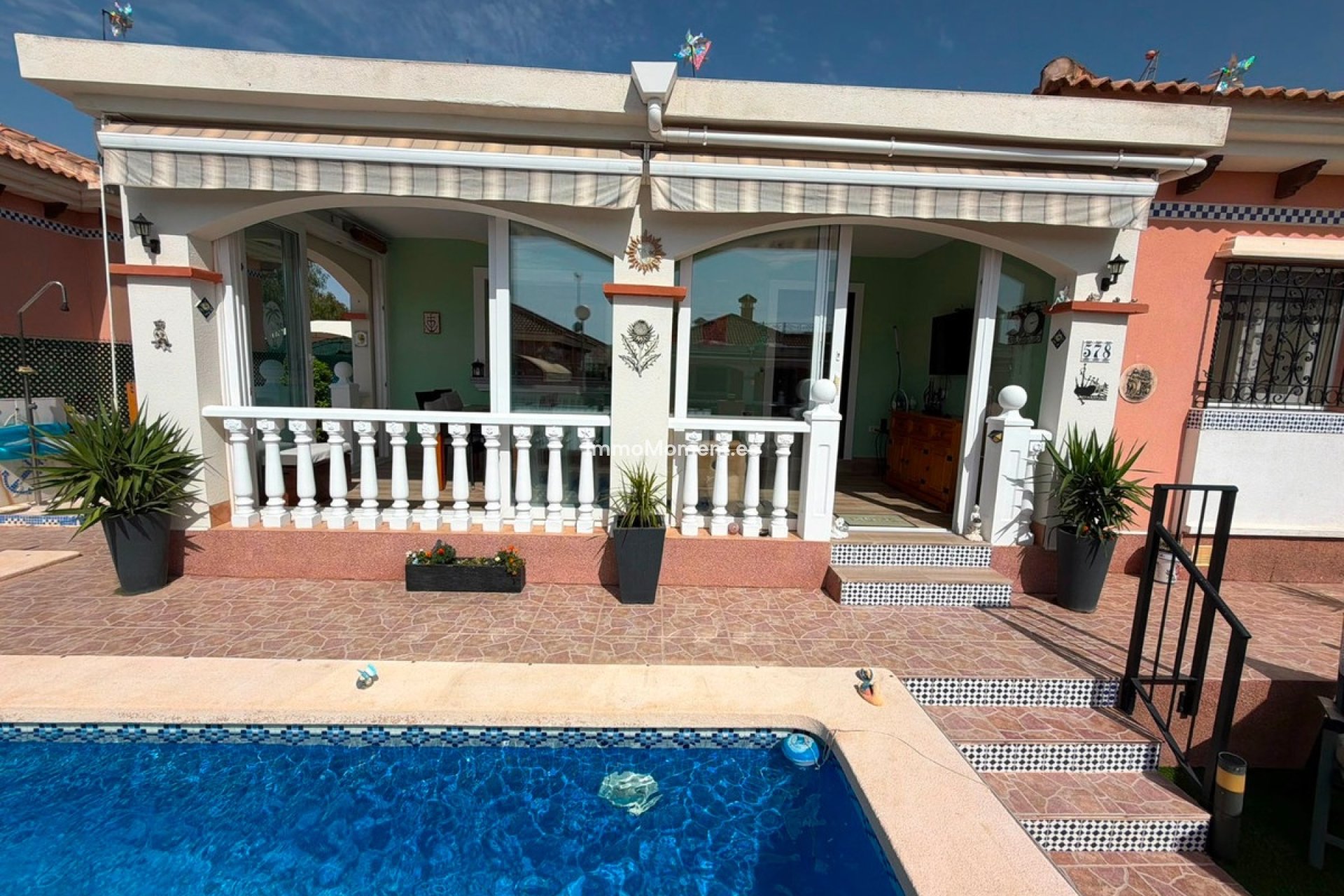 Reventa - Villa independiente - Los Montesinos - Los Montesinos Centro