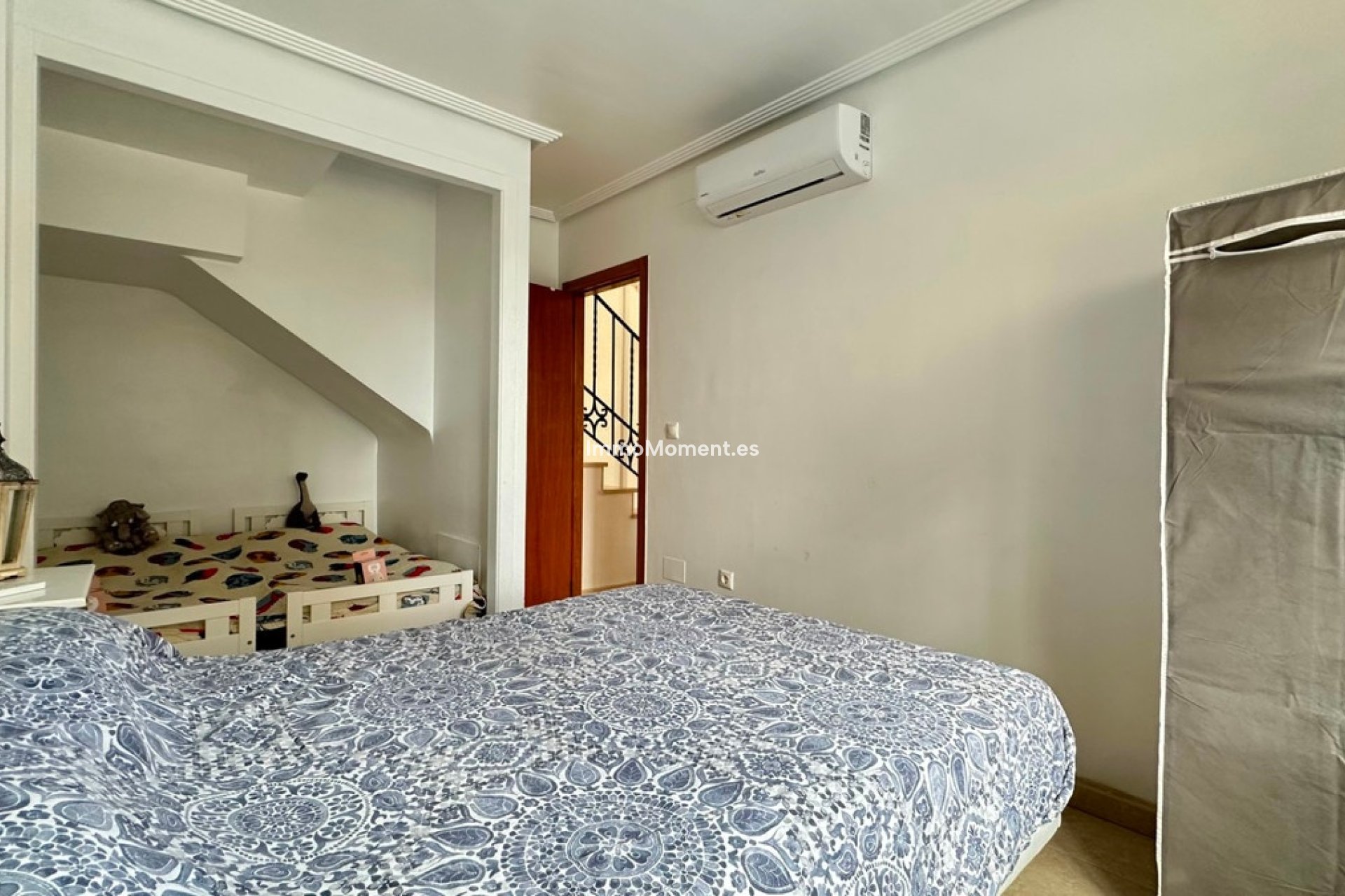 Reventa - Villa independiente - Los Montesinos - Los Montesinos Centro