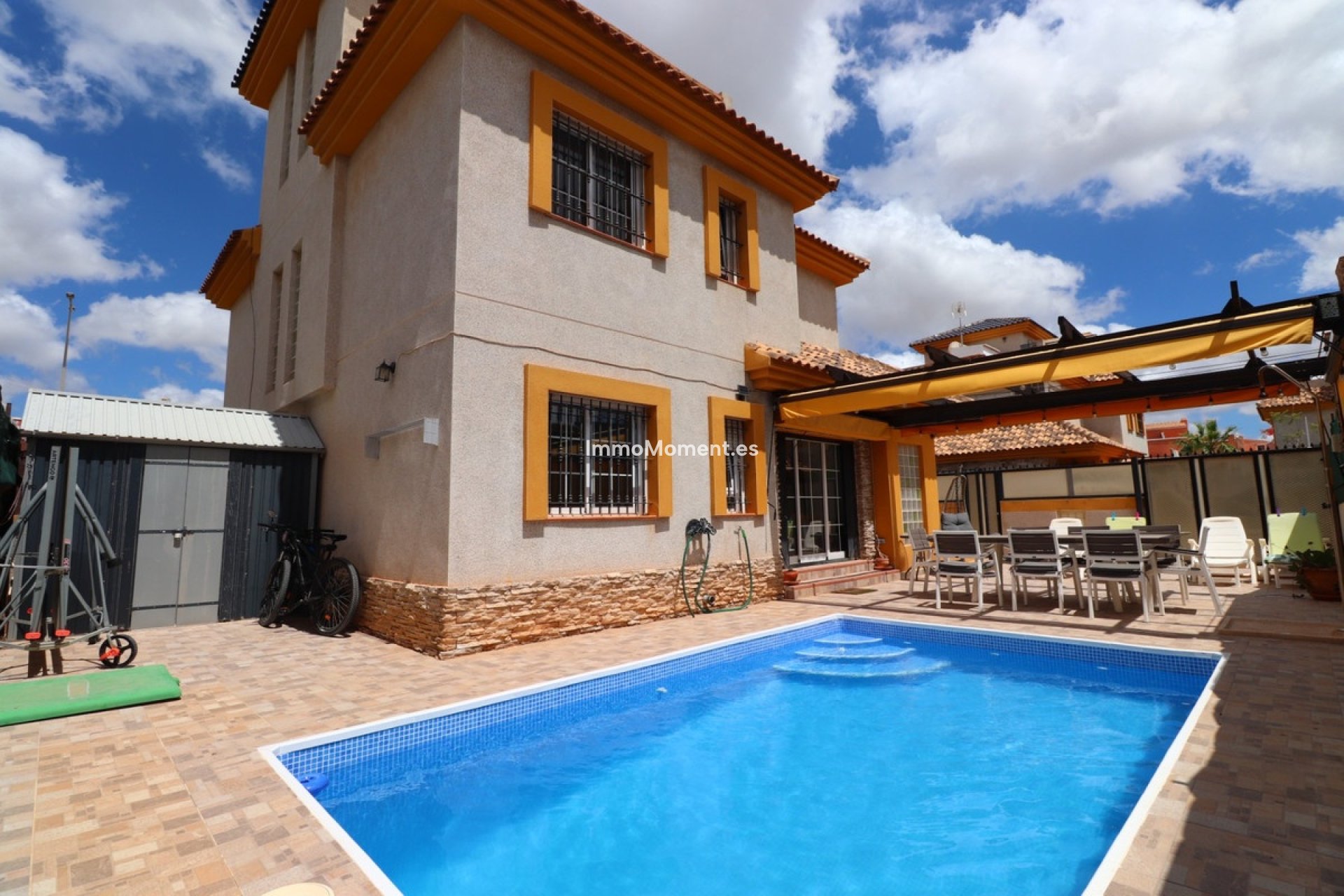 Reventa - Villa independiente - Los Montesinos - Los Montesinos Centro