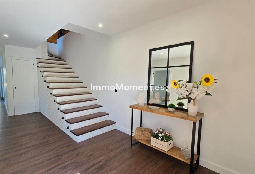 Reventa - Villa independiente - Málaga - Limonar