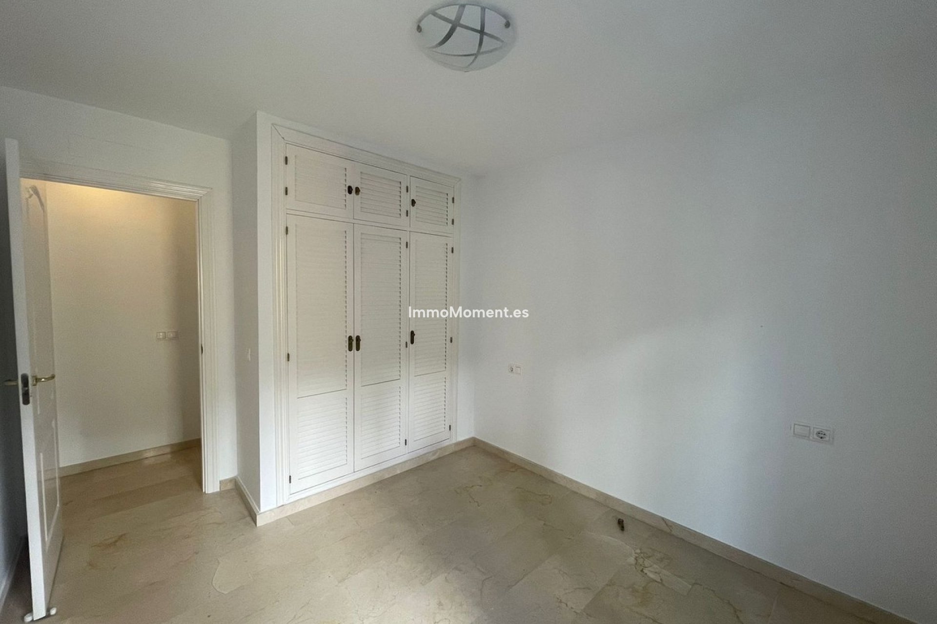 Reventa - Villa independiente - Manilva