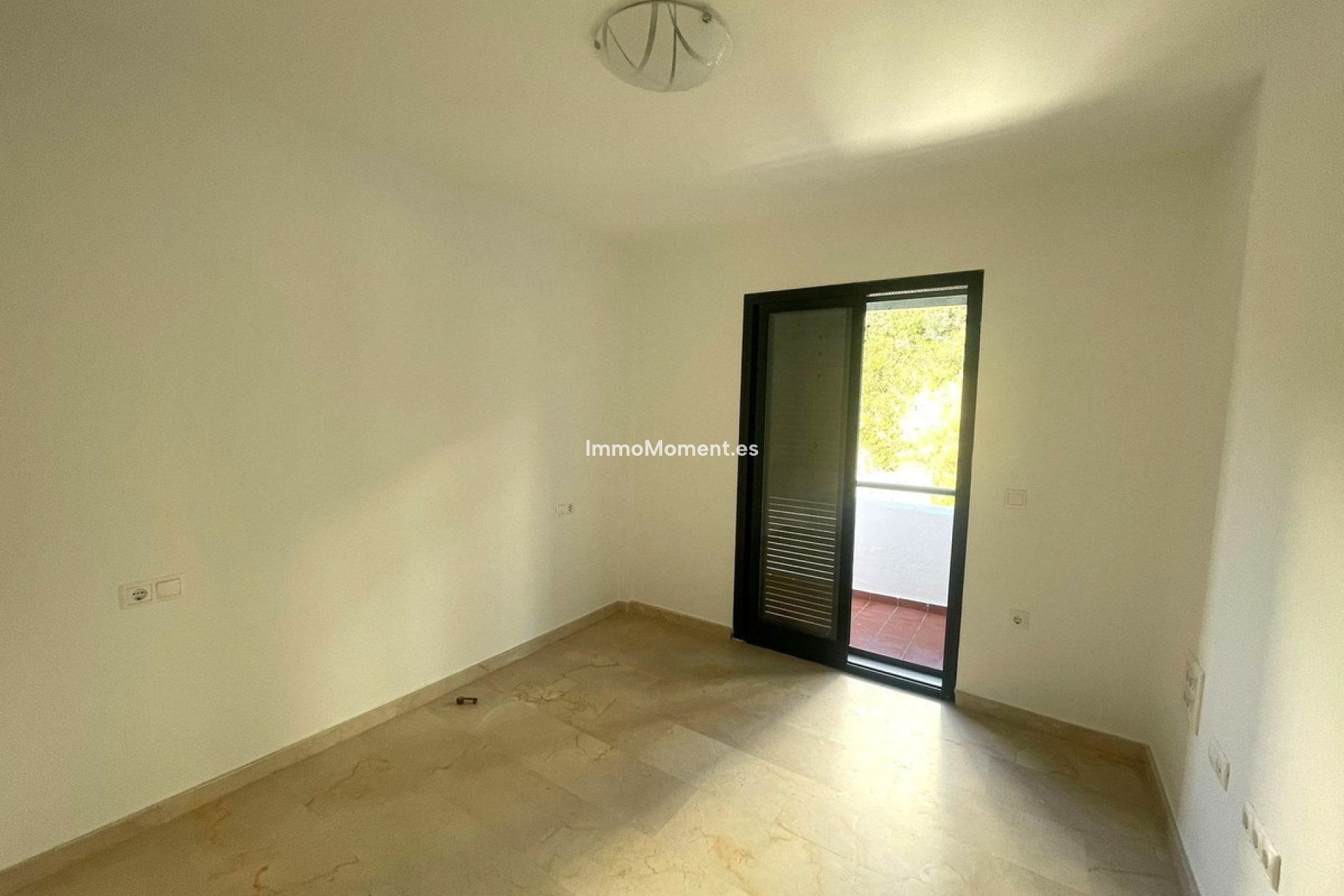 Reventa - Villa independiente - Manilva