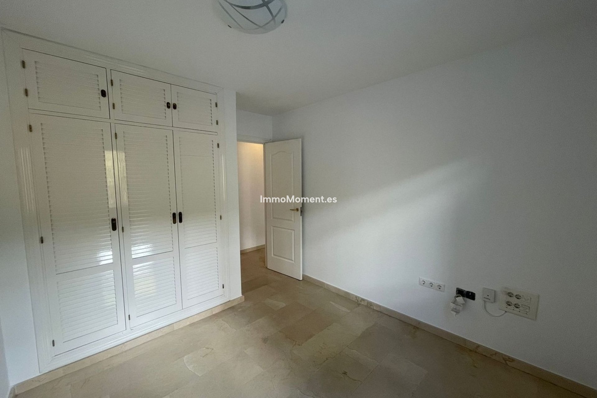 Reventa - Villa independiente - Manilva